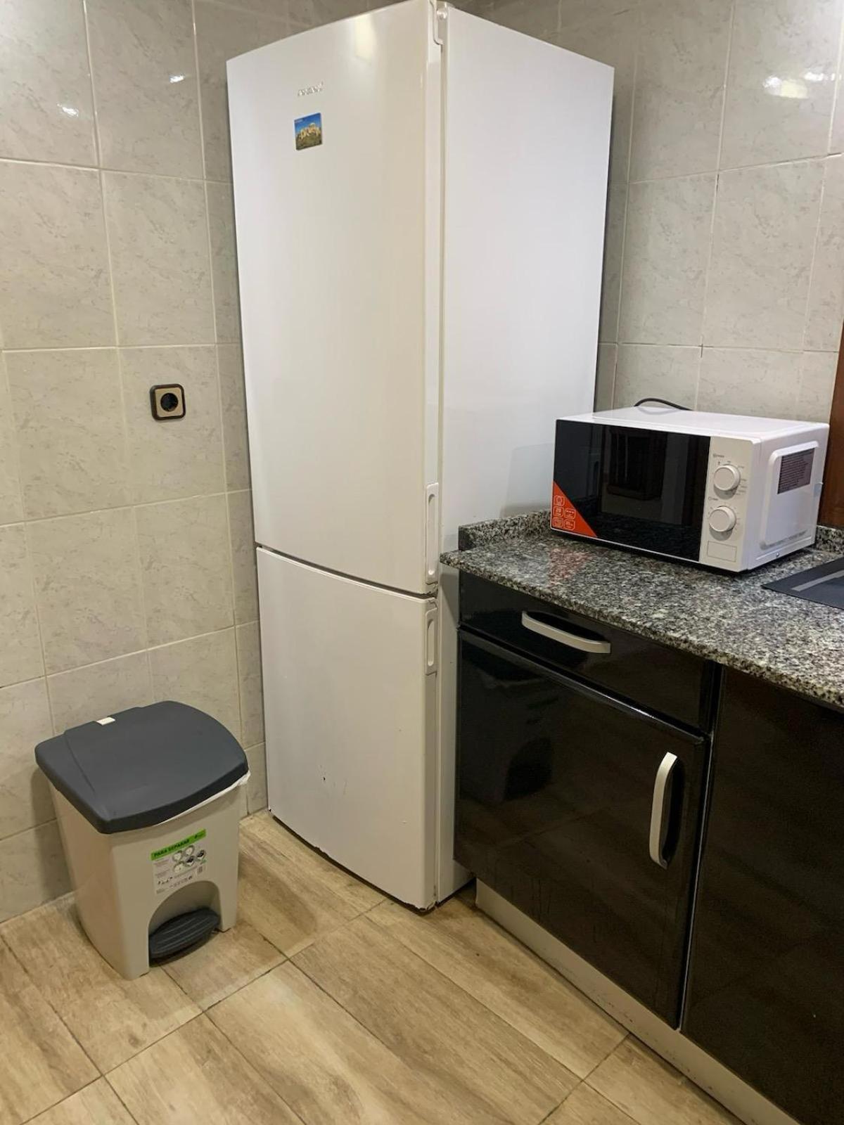 Apartamento Completo Para 8 Personas A 5 Minutos Del Aeropuerto E Ifema Apartment Madrid Exterior foto